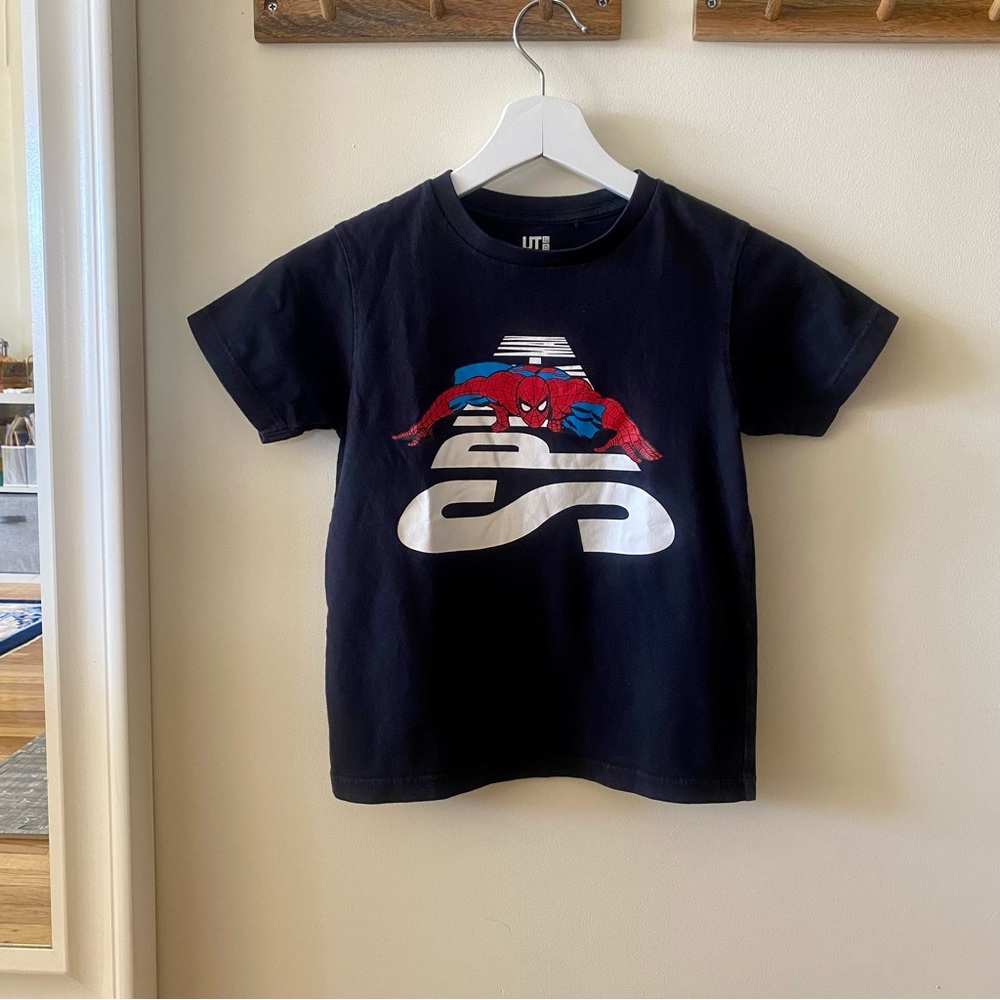 Uniqlo UT marvel Spider-Man tshirt   Size 7-8